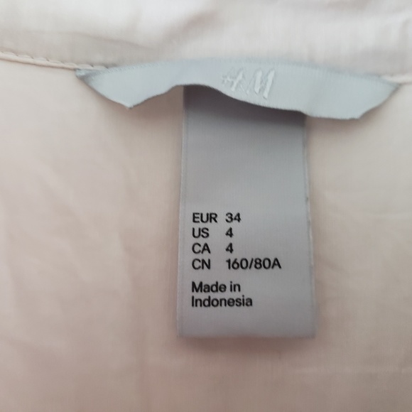 H&M Ruffle Collar Button Down Shirt - Picture 2 of 8